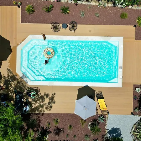 Villa Polyxeni Magnolia 150m From The Sea