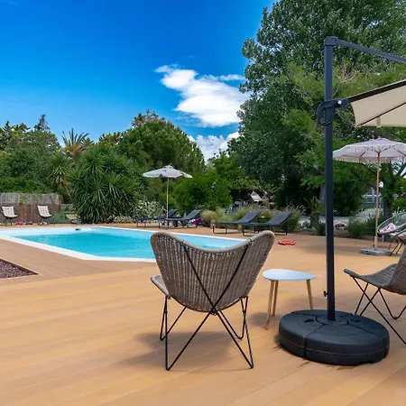 Villa Polyxeni Magnolia 150m From The Sea *