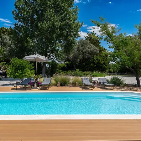 Villa Polyxeni Magnolia 150m From The Sea Politiká