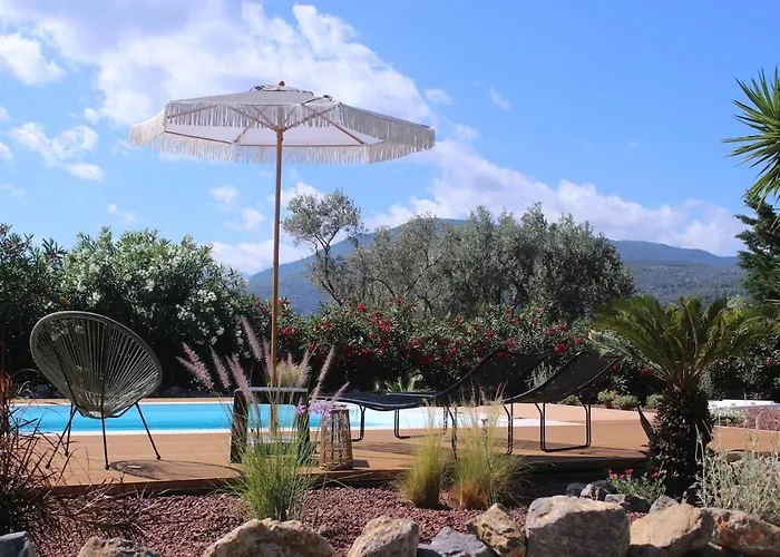 Villa Polyxeni Magnolia 150m From The Sea