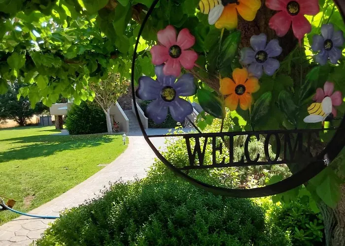 Polyxeni Magnolia 150m From The Sea