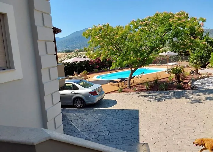 Polyxeni Magnolia 150m From The Sea Villa