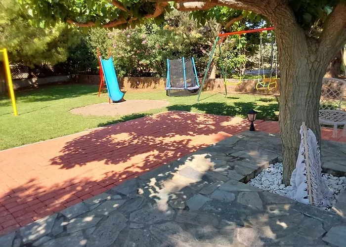 Polyxeni Magnolia 150m From The Sea *